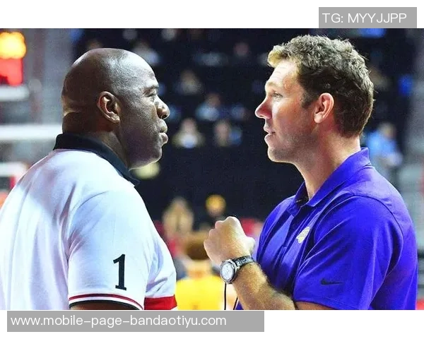 门兴格拉德巴赫宣布施罗德正式担任新任体育总监职务 门兴格拉德巴赫宣布施罗德正式担任新任体育总监职务