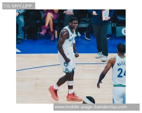 爱德华兹谈三人性格差异与默契直言杰登与里德都很安静 爱德华兹谈三人性格差异与默契直言杰登与里德都很安静